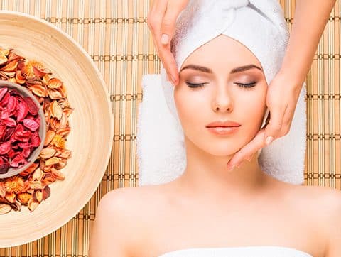 Soins esthétiques, massages énergétiques : les secrets d’une belle peau
