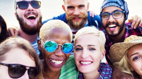 Avoir des amis  rend-il heureux ?