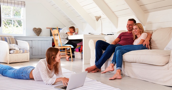 Ados : apprendre à les comprendre pour mieux les entourer