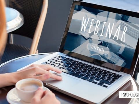 Parents-Thèses: Plate-forme de conférences en ligne.