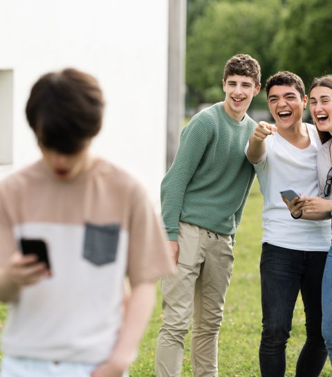 Waarom “sadfishing” op social media onze tieners verslindt