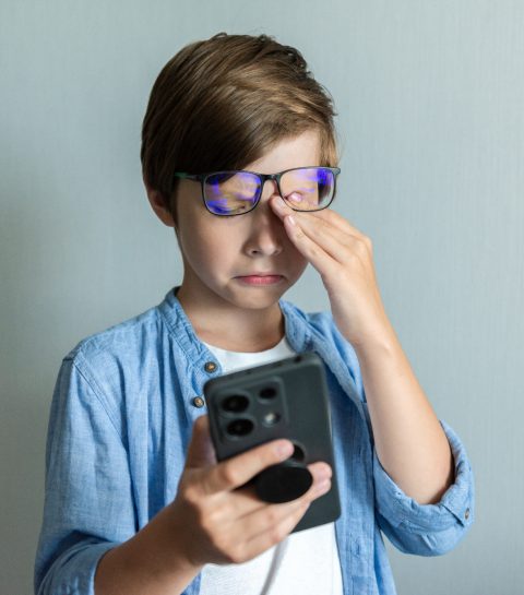 Hoe een moeder de schermverslaving van haar zoon doorbrak met één simpele truc