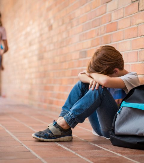 Stilzwijgen als noodkreet: ontdek het verborgen leed van gepeste kinderen in België