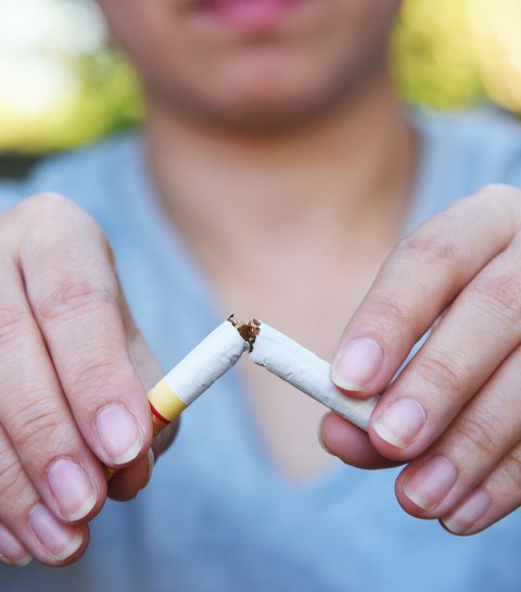 Vanaf 1 juli verboden te roken op deze openbare plekken in België: Ontdek waar!