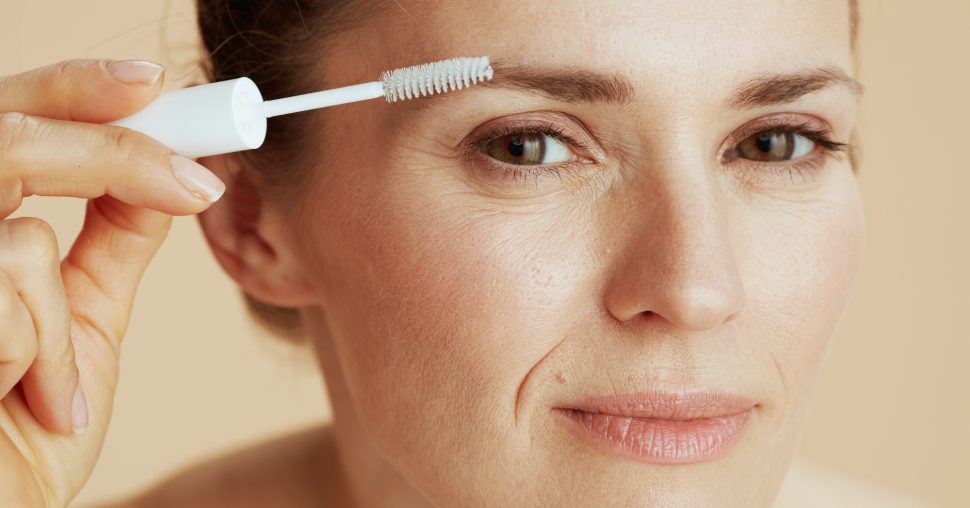 Ontdek het geheim: dé perfecte wenkbrauwvorm na je 50ste!