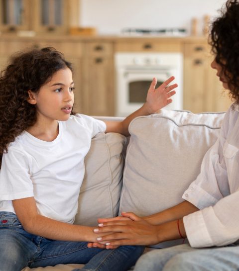 Hoe praat je met je kind over de dreiging van een Derde Wereldoorlog?
