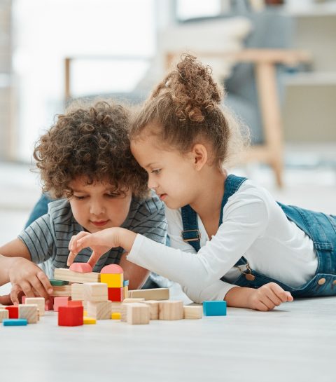 Dit kinderspeelgoed is viezer dan een wc-bril – bescherm je gezin!