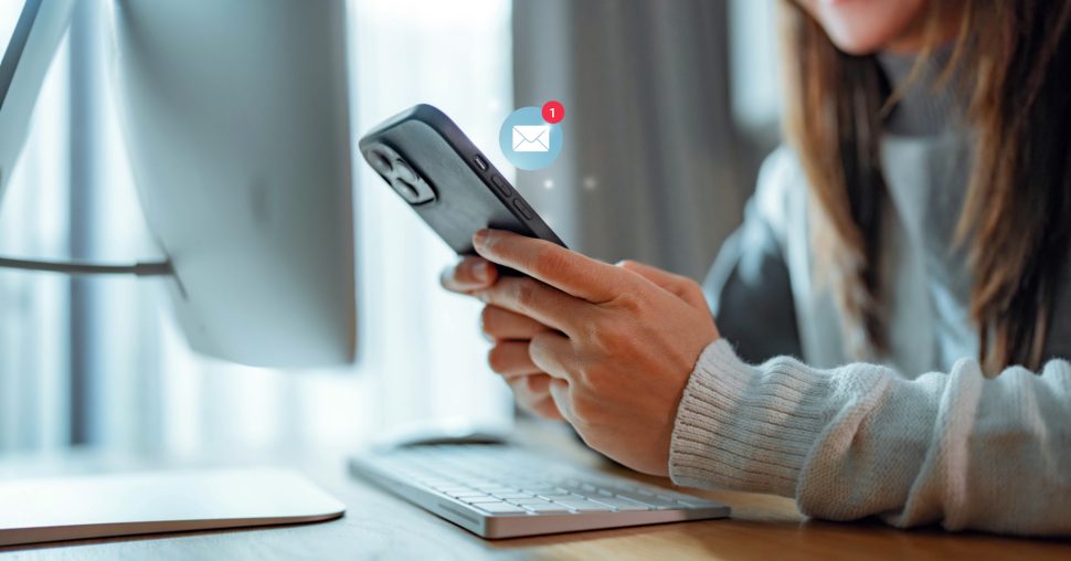 De psychologische reden waarom je je mail niet kunt negeren